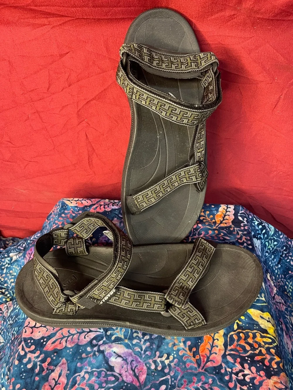 Teva Black Gold Geometric Winsted 6461 Adjustable Strap Sport Sandals Men’s 12
